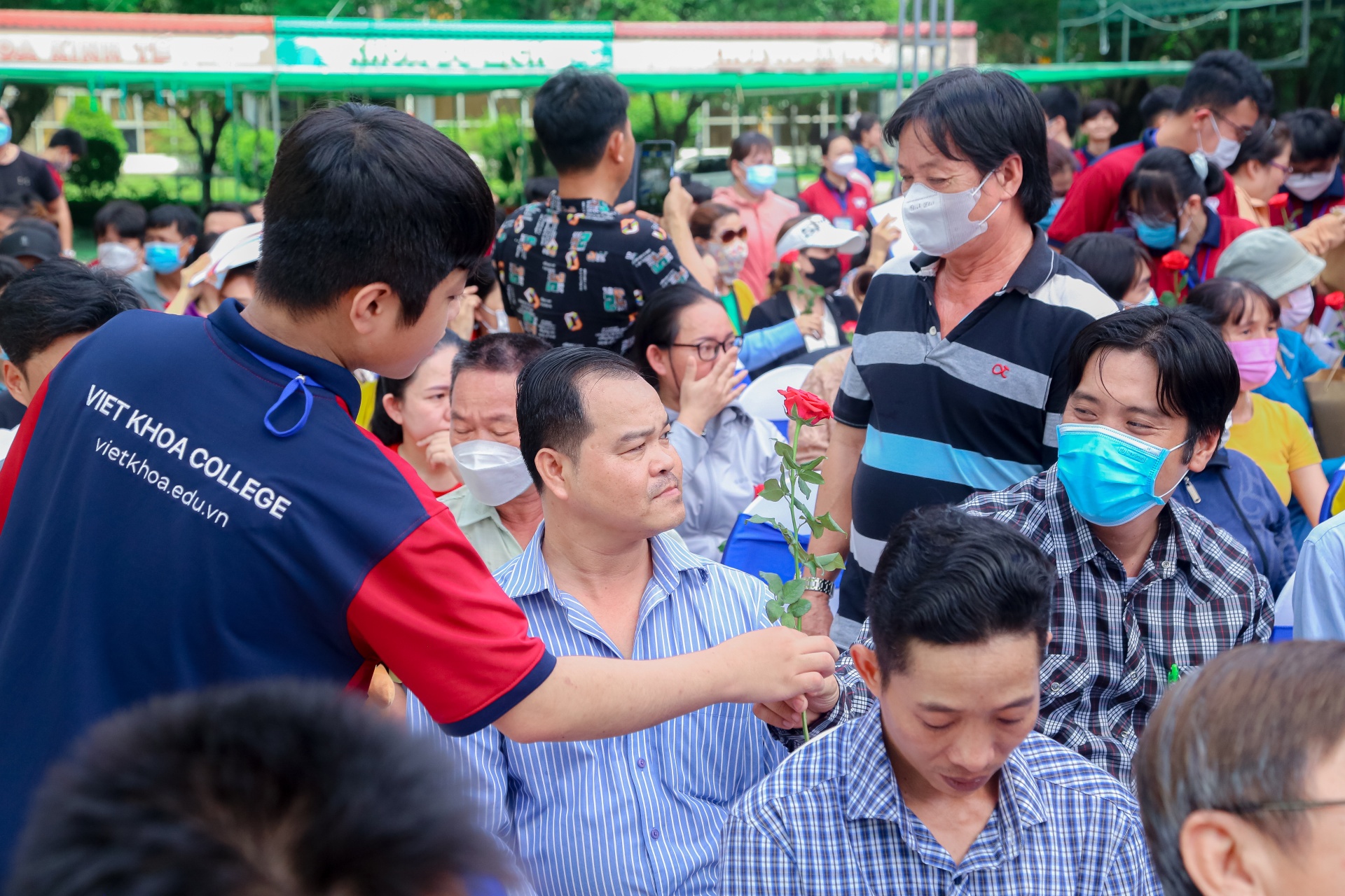 Tinh Cam Danh Cho Cha Me
