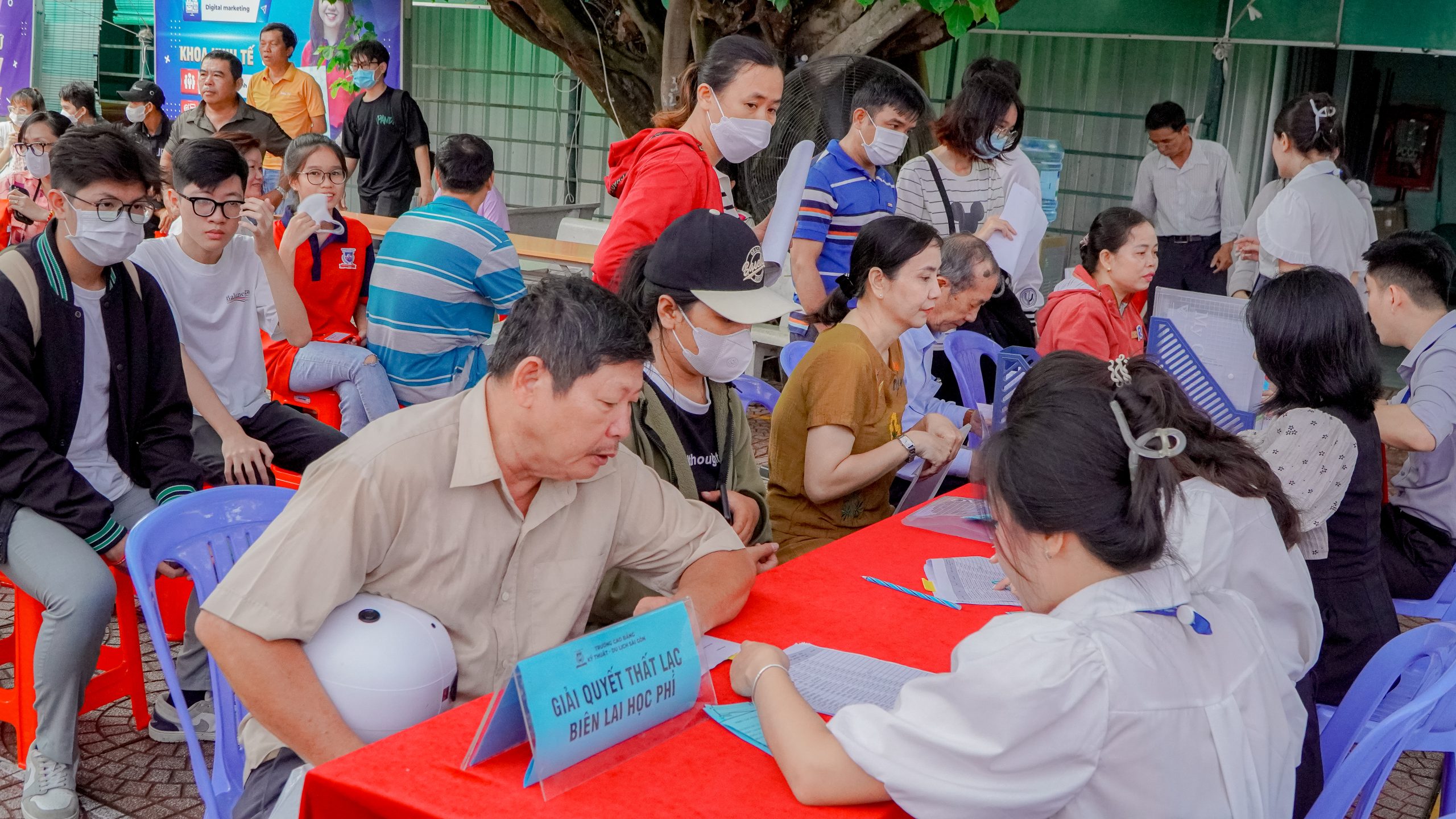 Quý Phụ huynh bổ sung hồ sơ nhập học cho con em Quý Phụ huynh bổ sung hồ sơ nhập học cho con em