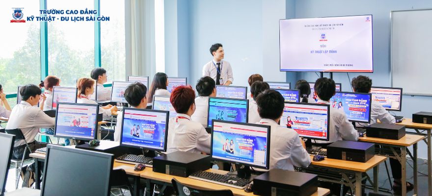 Tầm nhìn Trường Cao đẳng STC khá rộng Tầm nhìn Trường Cao đẳng STC khá rộng