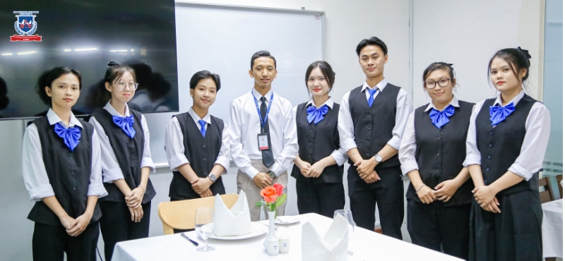 Chương trình Quản trị Nhà hàng tại STC chú trọng thực hành, giúp sinh viên vững tay nghề, sẵn sàng đi làm ngay Chương trình Quản trị Nhà hàng tại STC chú trọng thực hành, giúp sinh viên vững tay nghề, sẵn sàng đi làm ngay