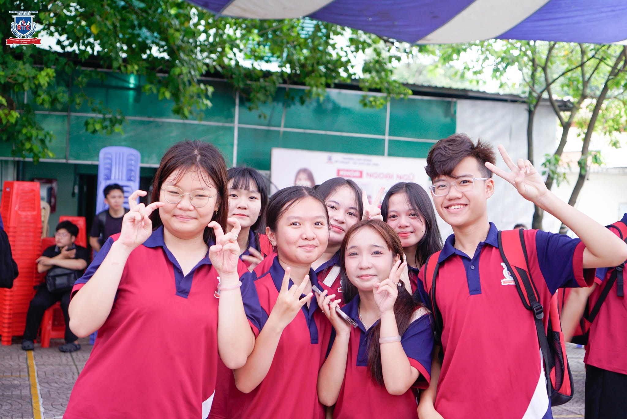 Các đội thi cùng lưu lại những khoảnh khắc đáng nhớ sau những màn tranh tài sôi nổi tại hội thao
