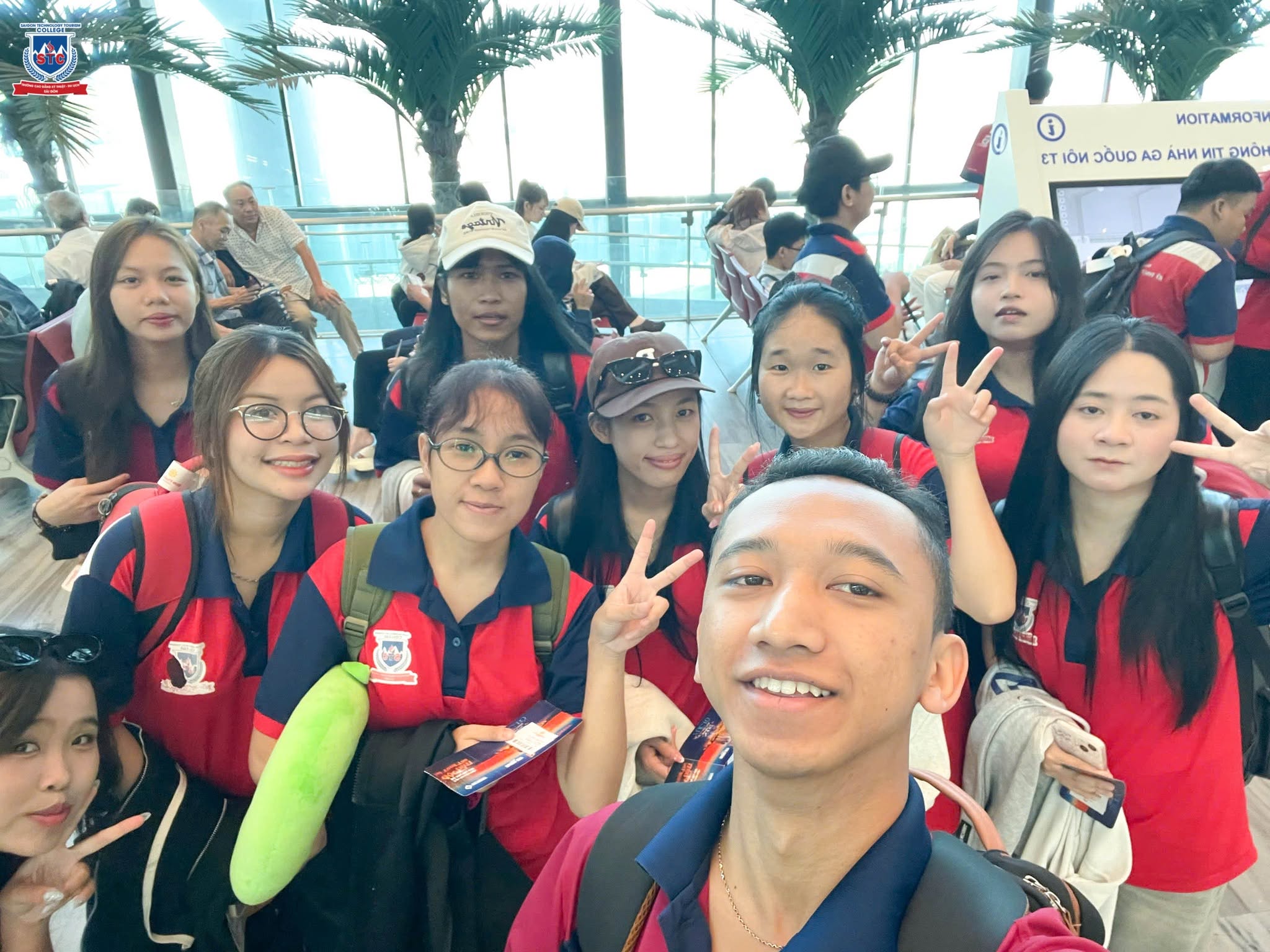 Sinh viên STC lưu lại những khoảnh khắc đáng nhớ trong hành trình đến Phú Quốc tham gia chương trình thực tập doanh nghiệp