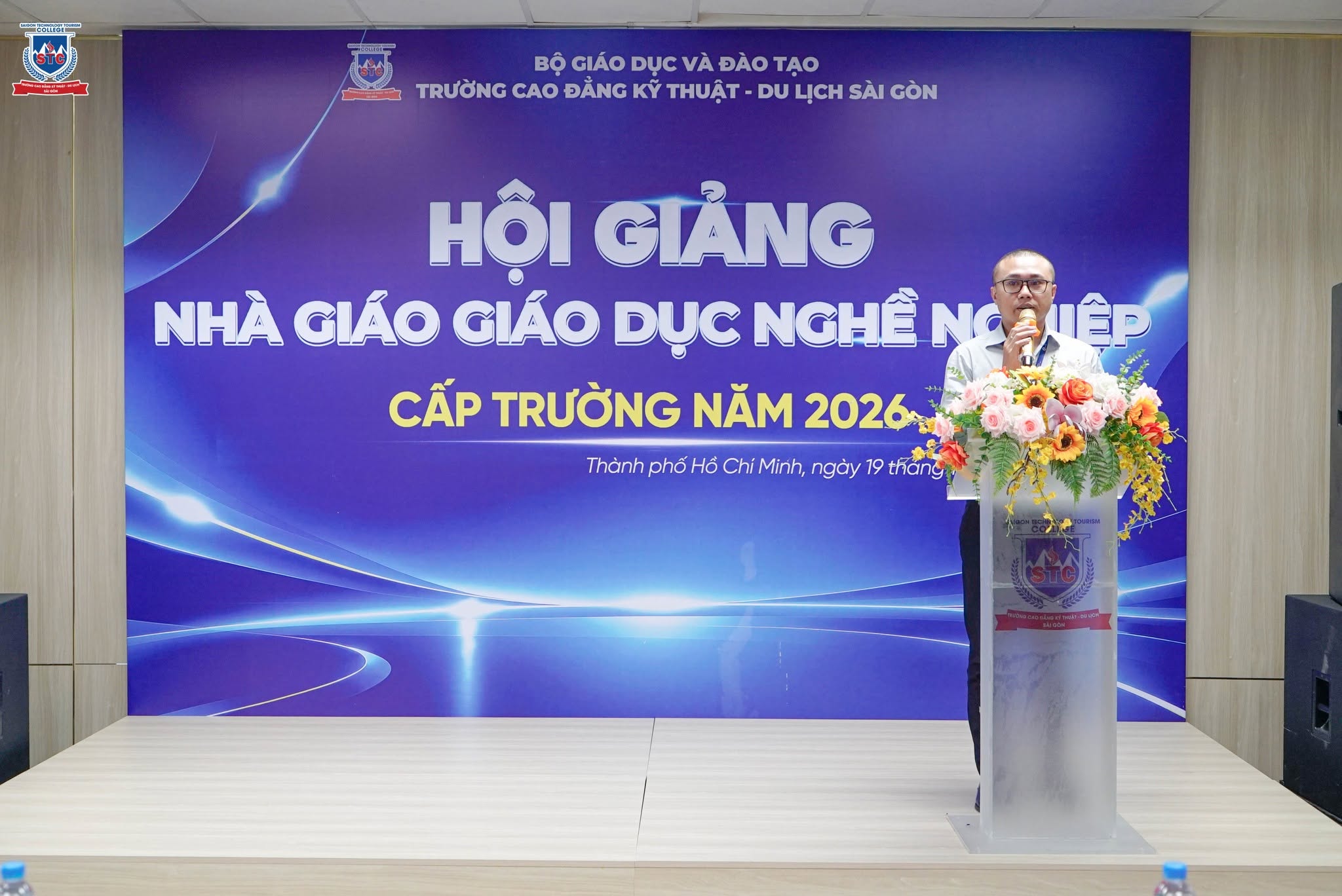khai-mac-hoi-giang1